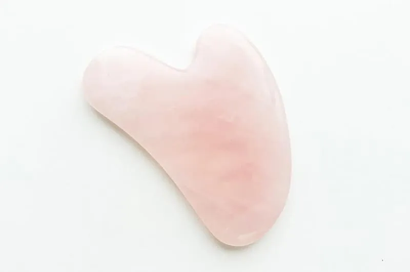 swiish_home_beauty_hacks_gua_sha