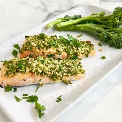 SWIISH-12-MINUTE-OLIVE-AND-ALMOND-CRUSTED-SALMON
