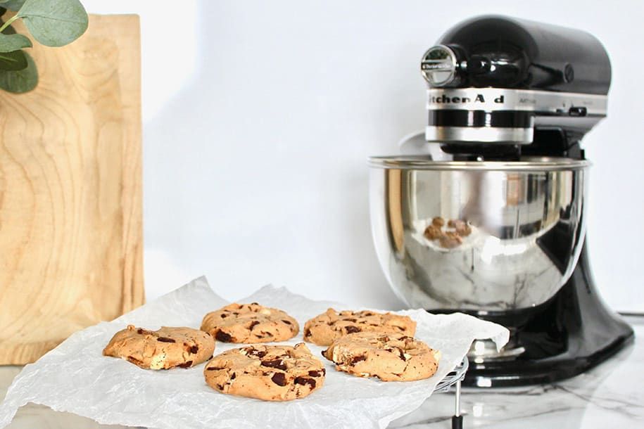 SWIISH-OOEY-GOOEY-CHOCOLATE-COOKIES